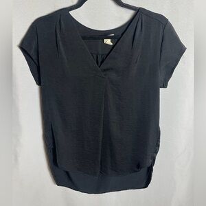 H&M Black V Neck Blouse Womens Size 6 EUR 36 Short Sleeve Top